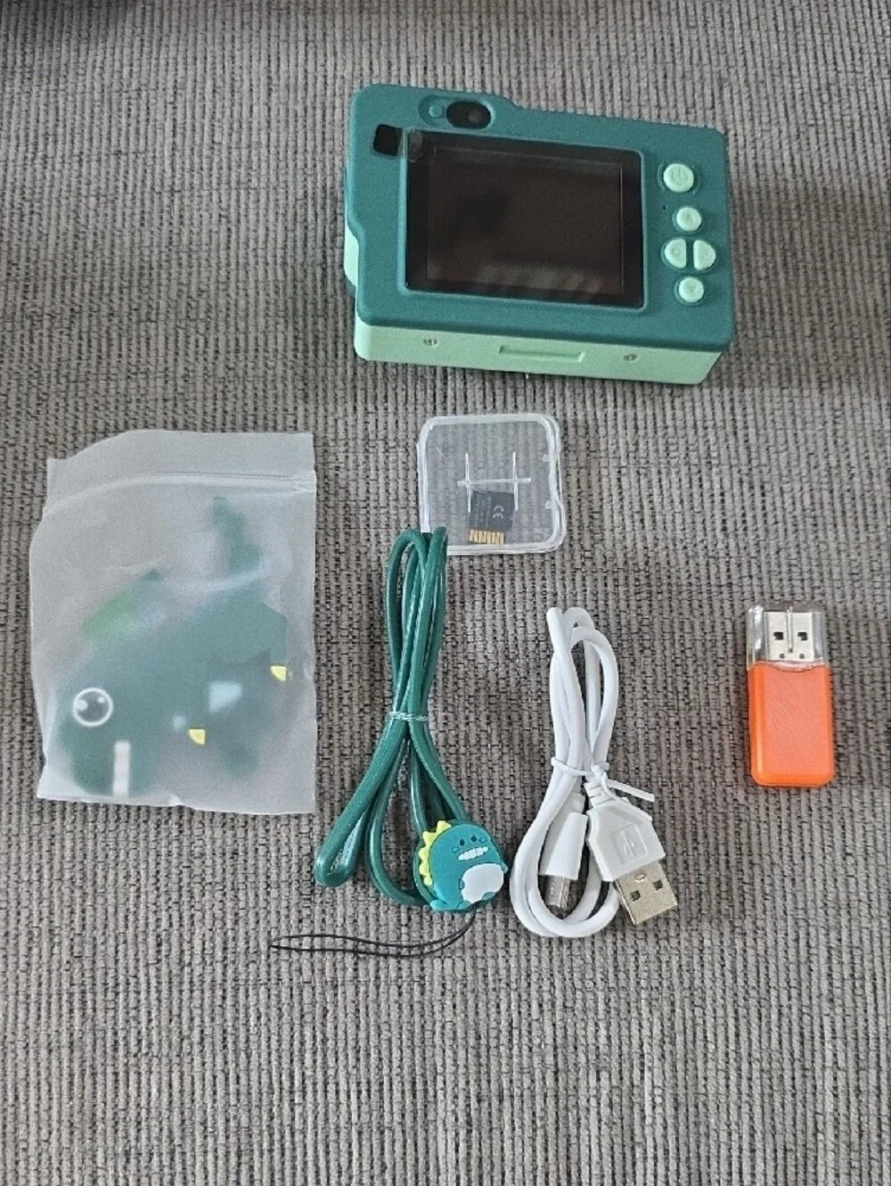 Waayu Kid's Camera - Light Green  Kids Digital Camera, New In Box.